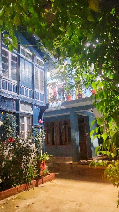 The Prasher Lodge Mall Road Manali Exteriör bild