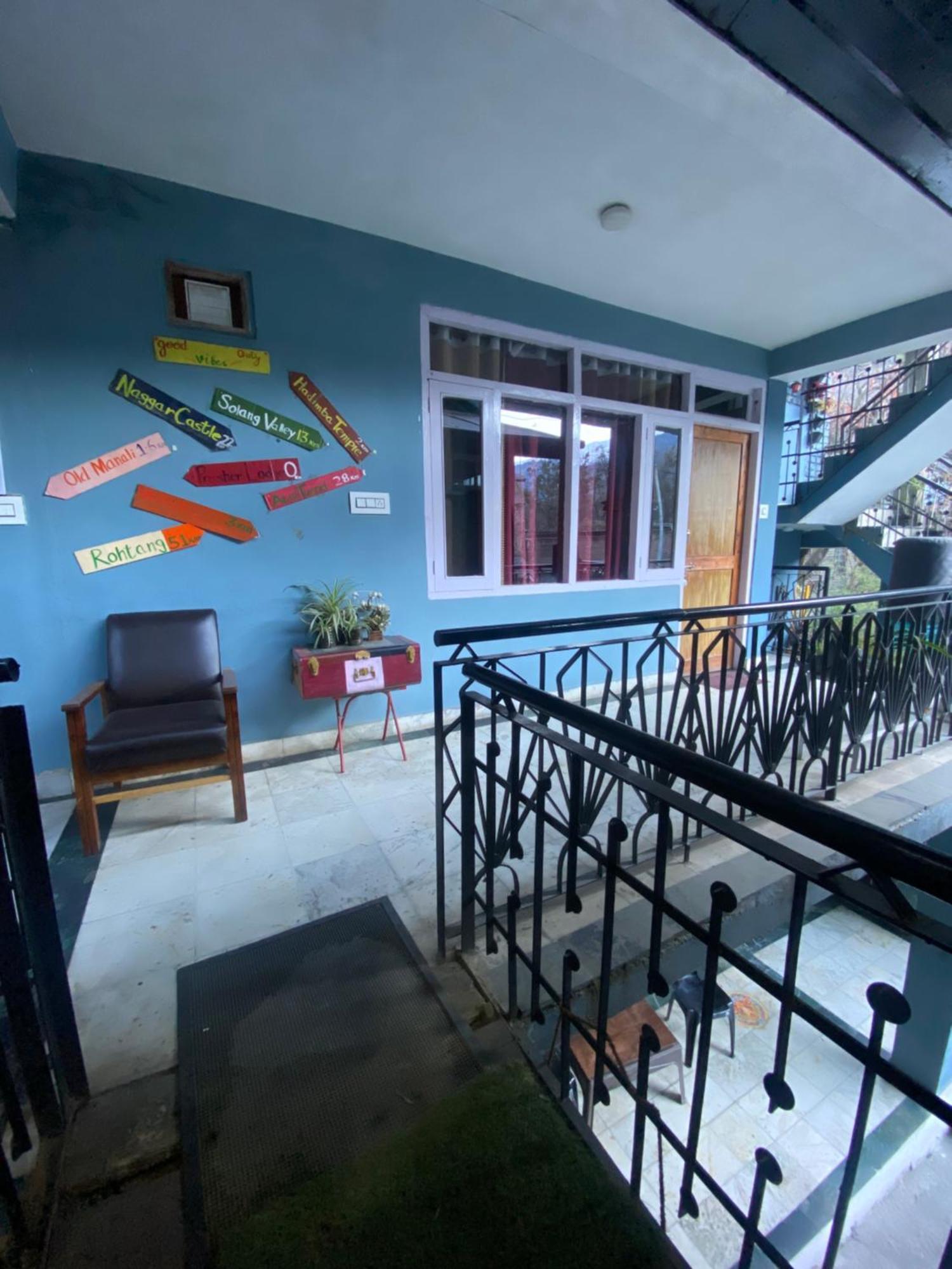 The Prasher Lodge Mall Road Manali Exteriör bild