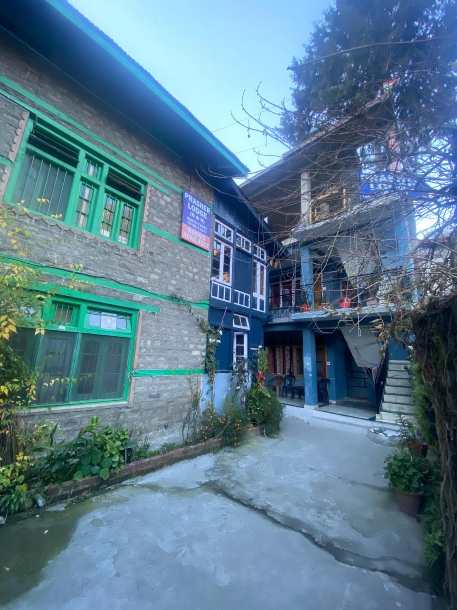 The Prasher Lodge Mall Road Manali Exteriör bild